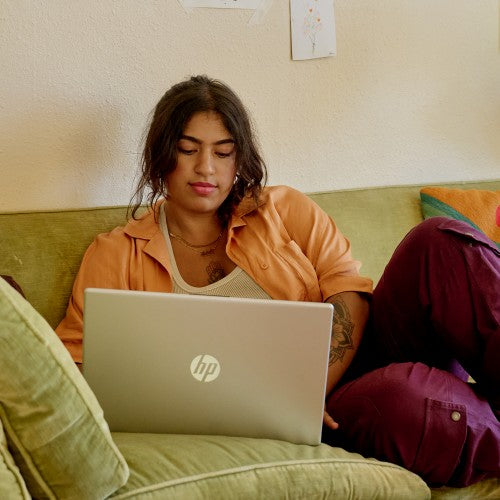 BM2W8EA#ABU | HP 15-fd0073na Intel® Core™ i3 i3-N305 Laptop 39.6 cm (15.6") Full HD 8 GB DDR4-SDRAM 512 GB SSD Wi-Fi 6 (802.11ax) Windows 11 Home Silver